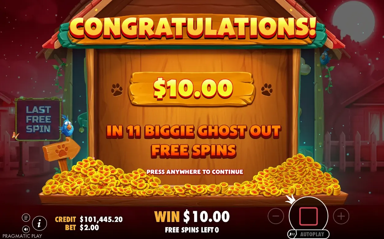 Ecran Congratulations: câștig $10.00 din 11 Biggie Ghost Out Free Spins, cer roșu nocturn cu lună.